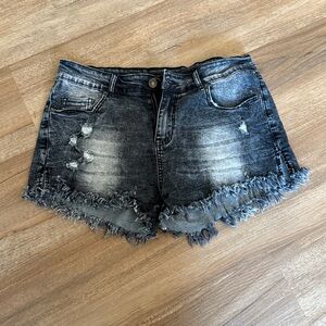 Acid wash gray/black denim mid-rise shorts